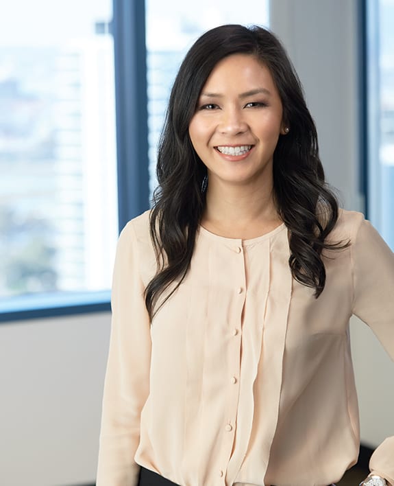Julia Pham headshot